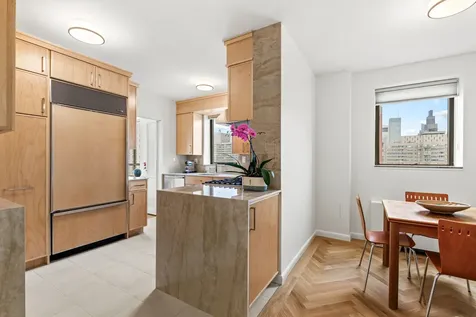 190 E 72nd Street New York City NY 10021