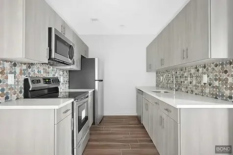 906 E New York Avenue New York City NY 11203