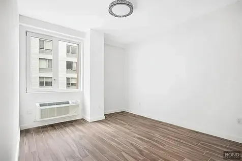 906 E New York Avenue New York City NY 11203