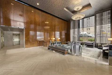 900 Park Avenue New York City NY 10075