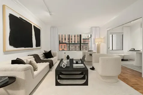 900 Park Avenue New York City NY 10075