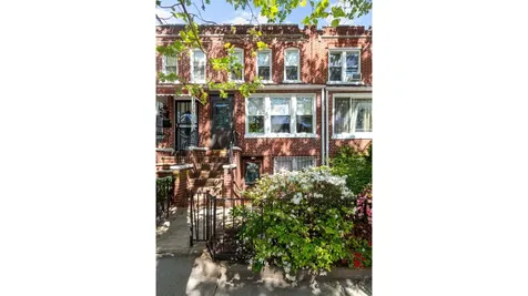 401 E 35th Street New York City NY 11203