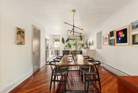 401 E 35th Street New York City NY 11203