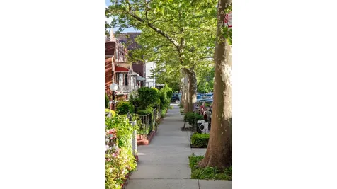 401 E 35th Street New York City NY 11203