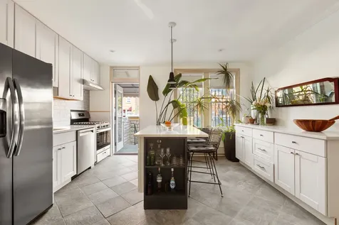401 E 35th Street New York City NY 11203