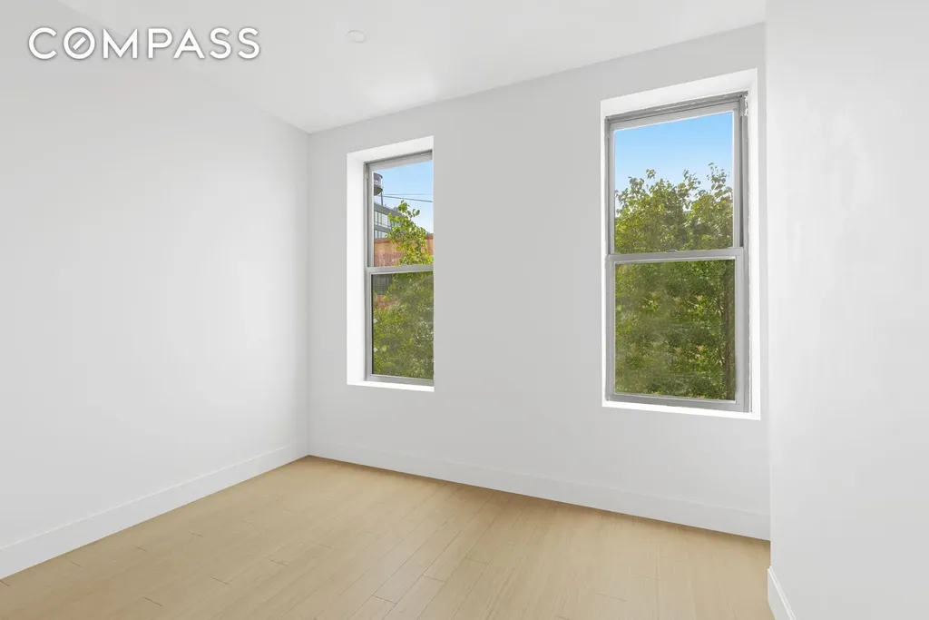 29 Greenpoint Avenue New York City NY 11222