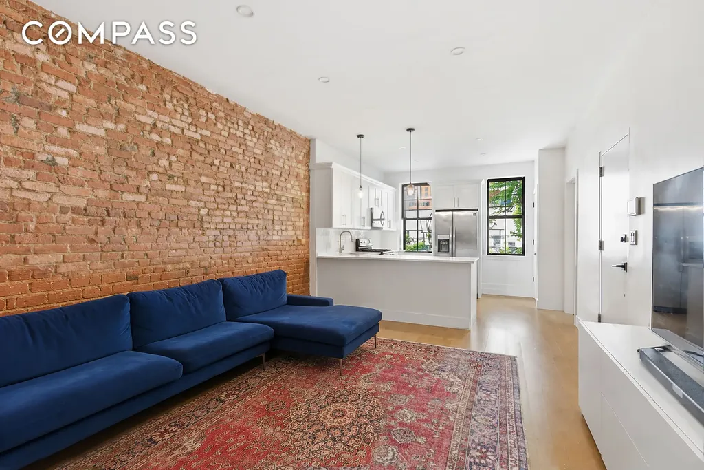 29 Greenpoint Avenue New York City NY 11222
