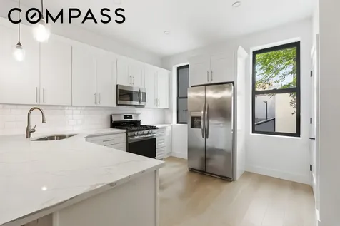 29 Greenpoint Avenue New York City NY 11222