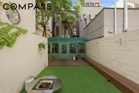 29 Greenpoint Avenue New York City NY 11222