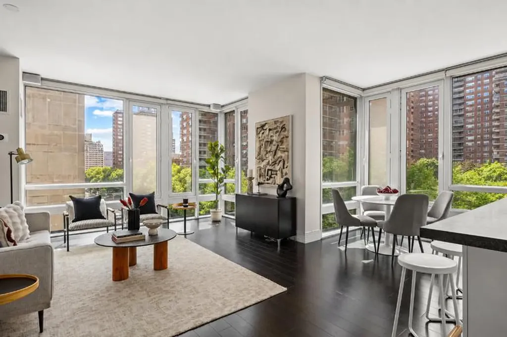 261 W 28th Street New York City NY 10001