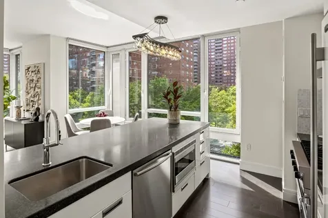 261 W 28th Street New York City NY 10001