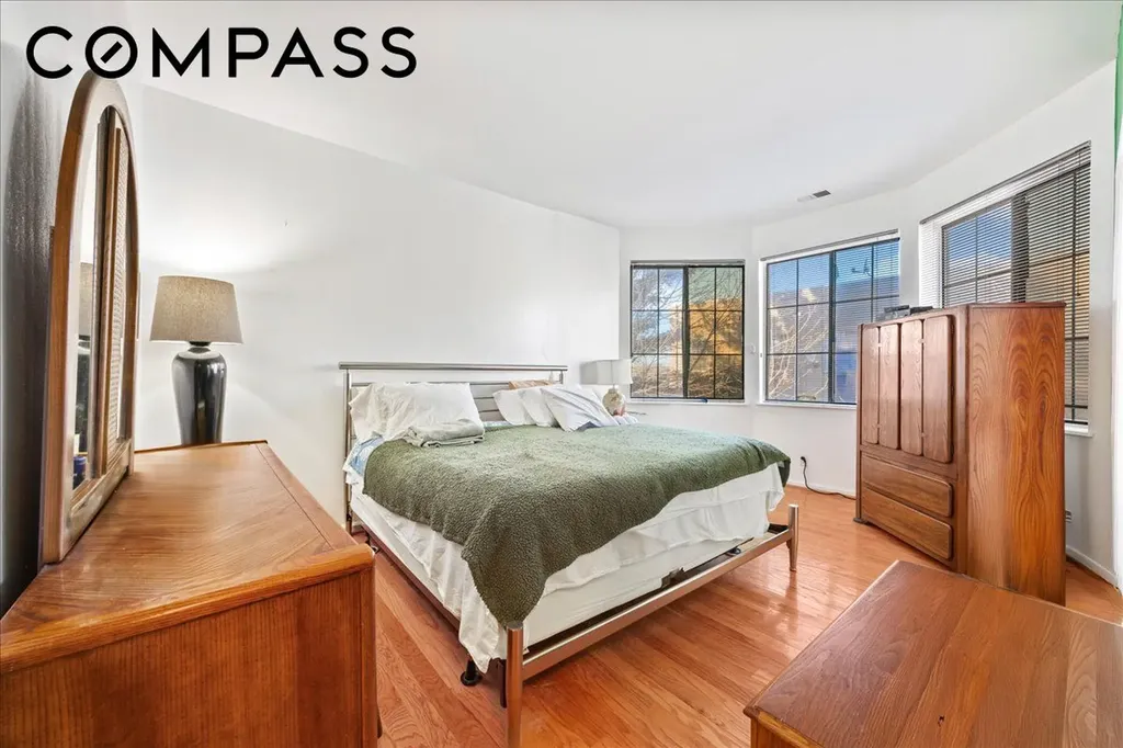 566 Louisiana Avenue New York City NY 11239