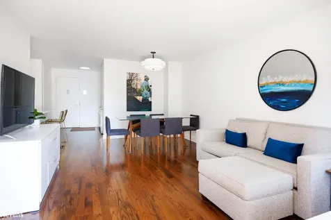 132 E 35th Street New York City NY 10016