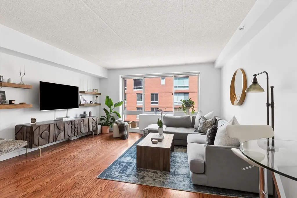 555 W 23rd Street New York City NY 10011
