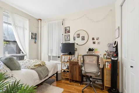 521 E 83rd Street New York City NY 10028