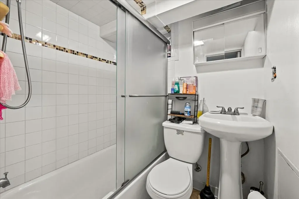 1512 E 22nd Street New York City NY 11210