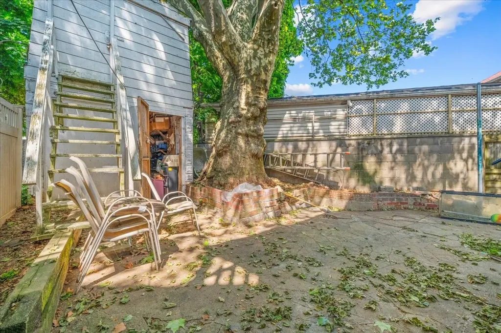 1512 E 22nd Street New York City NY 11210