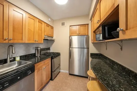 305 E 72nd Street New York City NY 10021