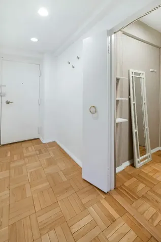 305 E 72nd Street New York City NY 10021