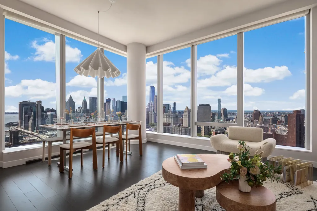 252 South Street New York City NY 10002