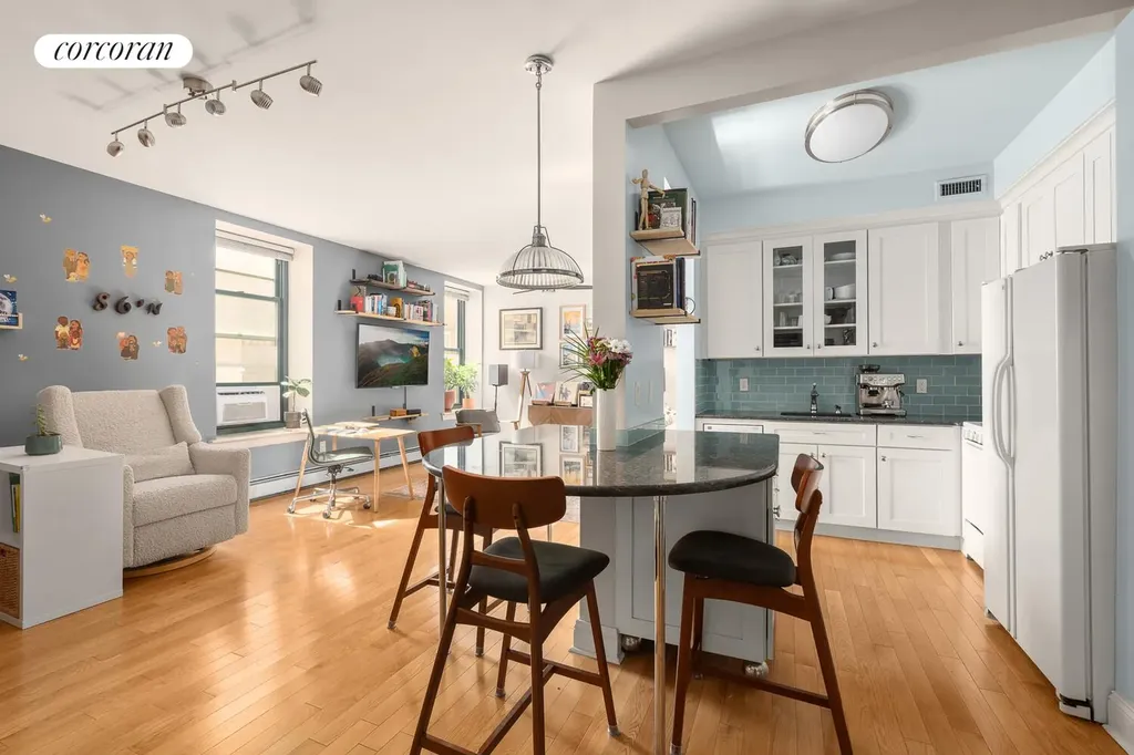 352 W 117th Street New York City NY 10026