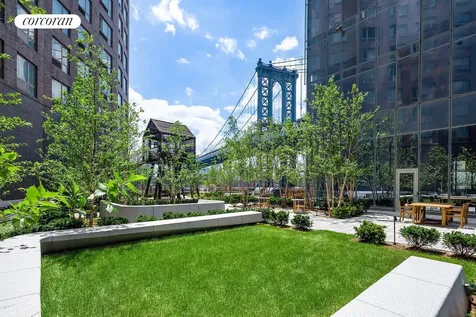 252 South Street New York City NY 10002