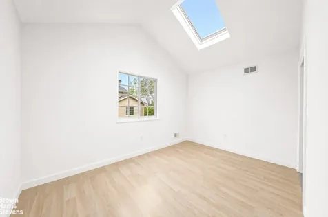 17 Tessa Court New York City NY 10304
