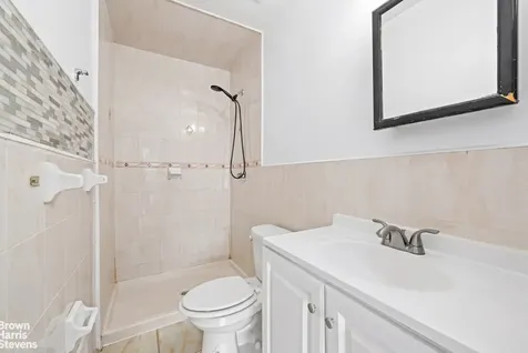 17 Tessa Court New York City NY 10304