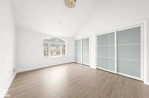 17 Tessa Court New York City NY 10304