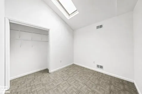 17 Tessa Court New York City NY 10304