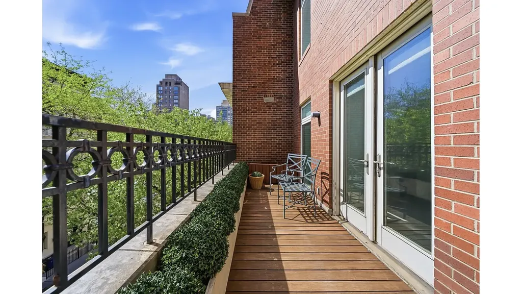 67 E 82nd Street New York City NY 10028