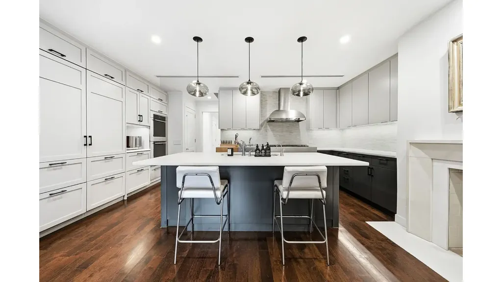 67 E 82nd Street New York City NY 10028