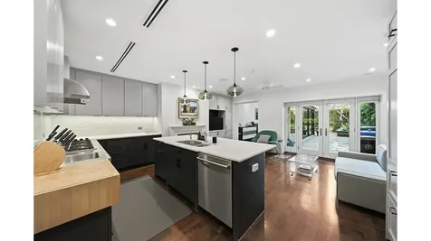 67 E 82nd Street New York City NY 10028