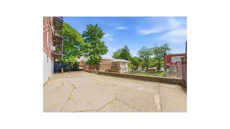 2080 Barnes Avenue New York City NY 10462