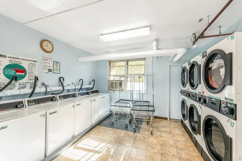 3935 Blackstone Avenue New York City NY 10471