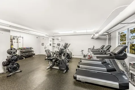 3935 Blackstone Avenue New York City NY 10471