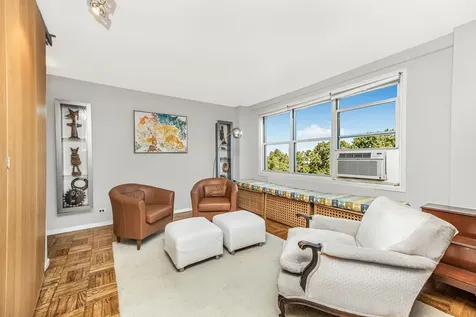 3935 Blackstone Avenue New York City NY 10471