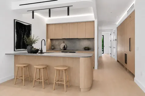 386 Kosciuszko Street New York City NY 11221