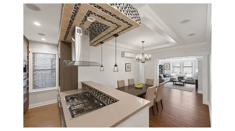 357 W 55th Street New York City NY 10019
