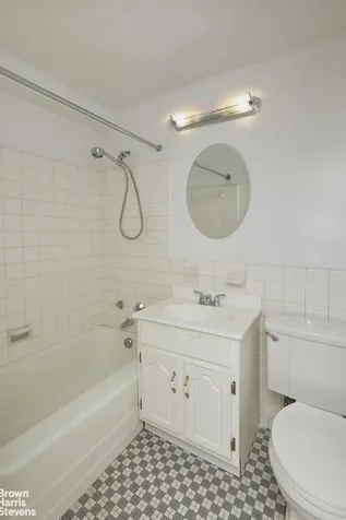 415 E 52nd Street New York City NY 10022