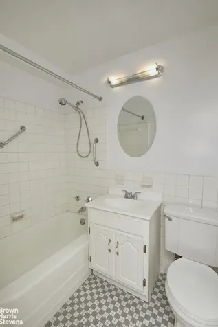 415 E 52nd Street New York City NY 10022