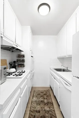 7 E 14th Street New York City NY 10003
