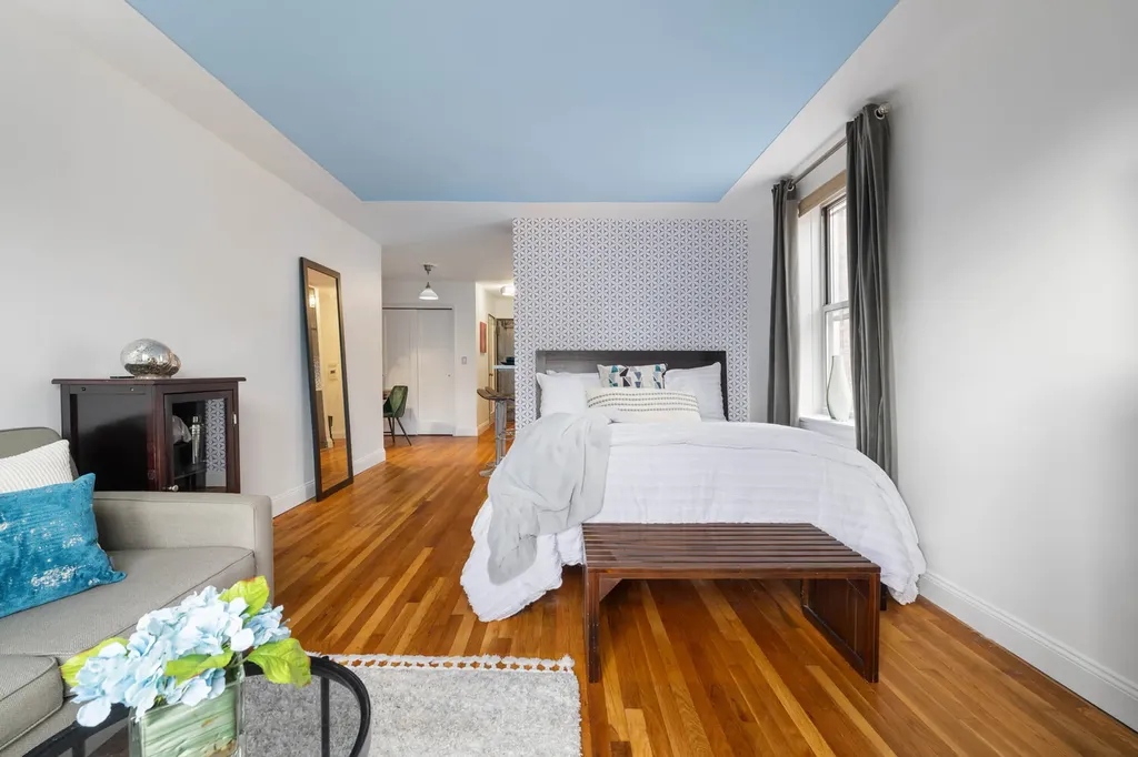 153 Bennett Avenue New York City NY 10040