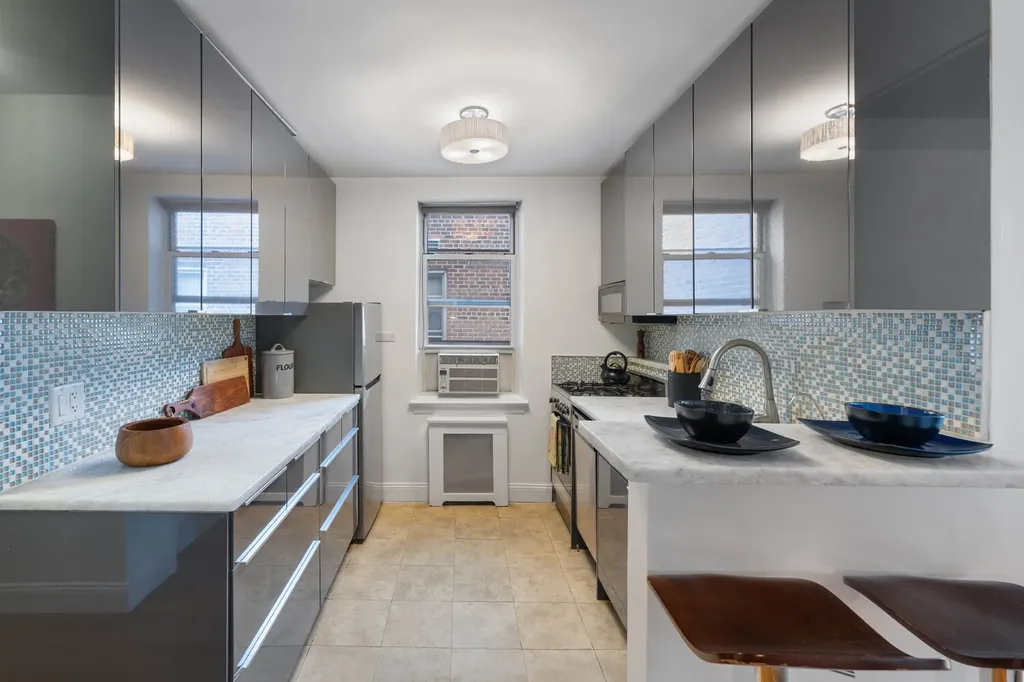 153 Bennett Avenue New York City NY 10040