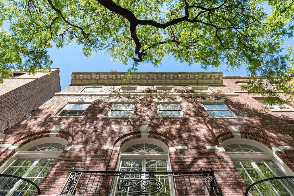 45 E 78th Street New York City NY 10075