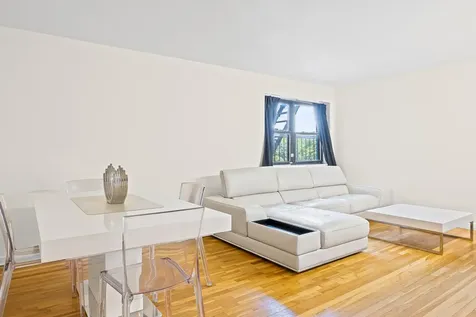 147-10 84th Road New York City NY 11435