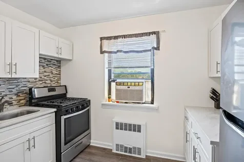 147-10 84th Road New York City NY 11435