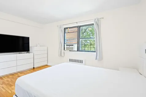 147-10 84th Road New York City NY 11435