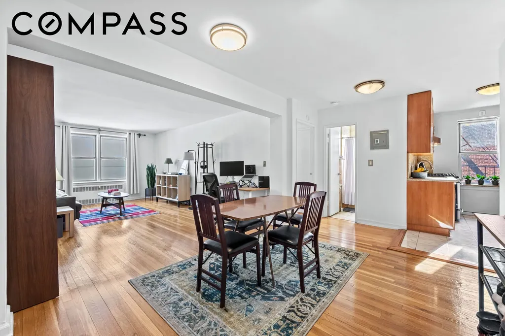 325 E 201st Street New York City NY 10458