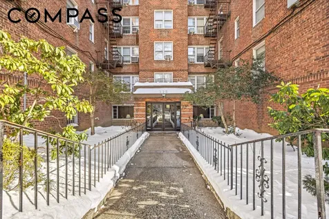 325 E 201st Street New York City NY 10458